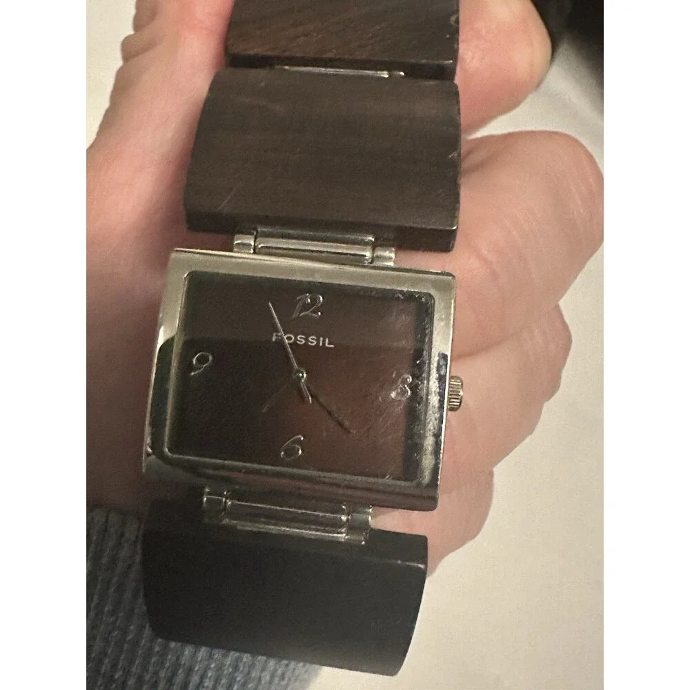 Vintage Fossil Women’s Wrist Watch Wood Band